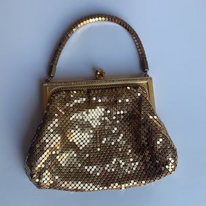 Vintage Whiting & Davis gold mesh bag purse 5.5x4x2in handle
